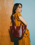 Rikka Tote Bag in Dark Maroon