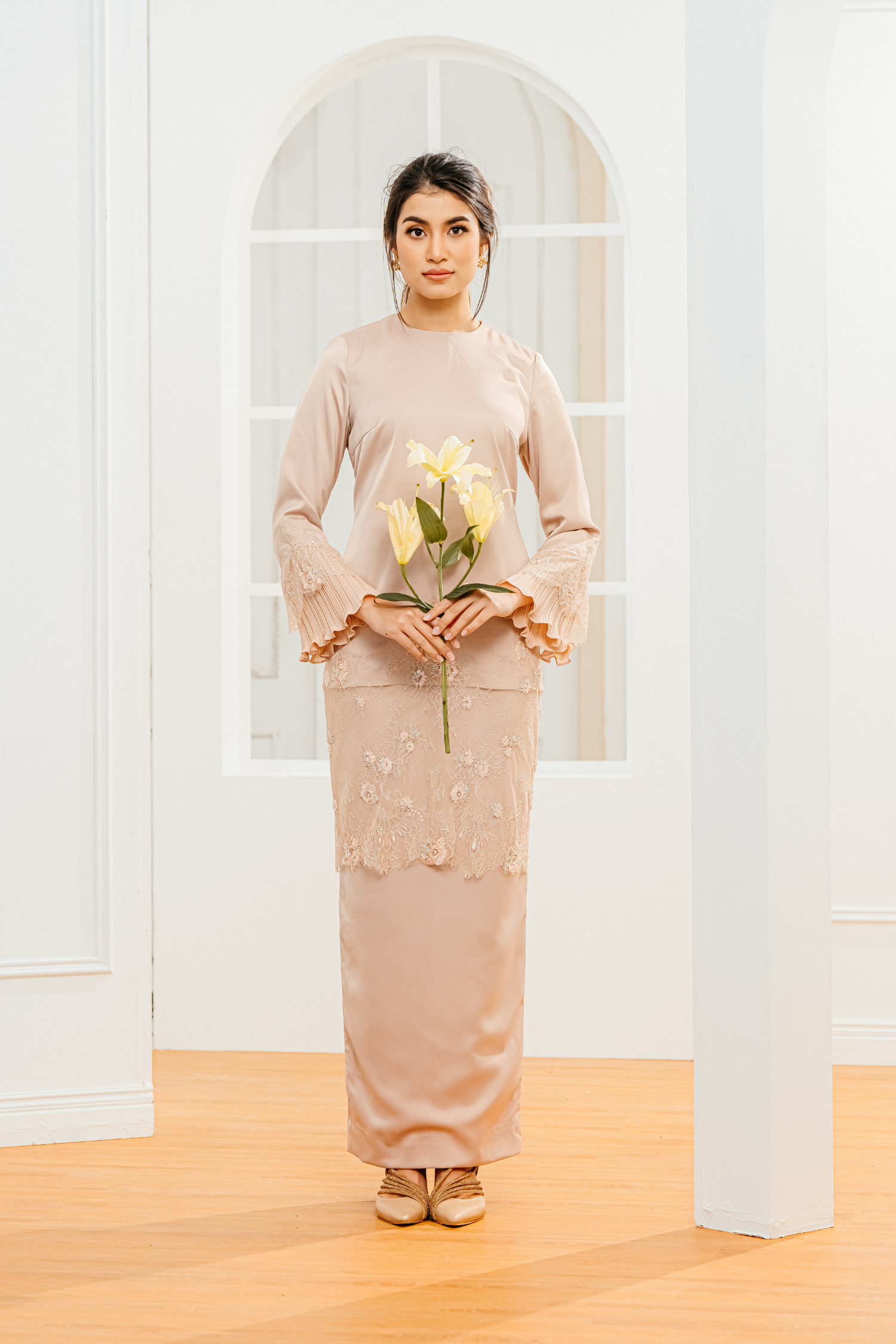 Rossa Ready to Wear Wedding Dress in Rose Gold Rico Rinaldi Rossa Ready to Wear Wedding Dress in Rose Gold Rico Rinaldi