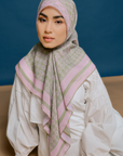 Nuura Scarve in Guava