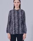 Siri Basic Tale Blouse in Black