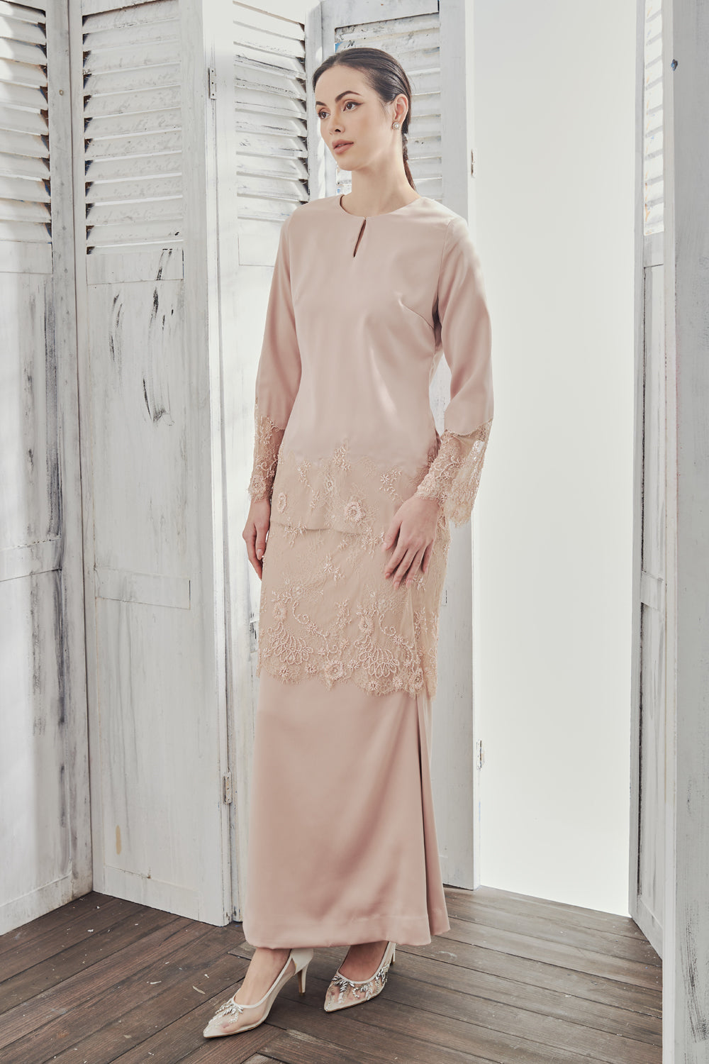 Dahlia Beaded Lace Modern Kurung in Rose Gold