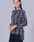 Siri Basic Tale Blouse in Black