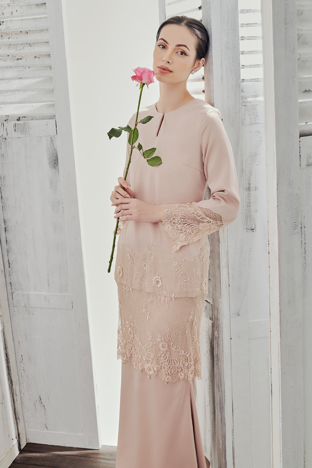 Dahlia Beaded Lace Modern Kurung in Rose Gold