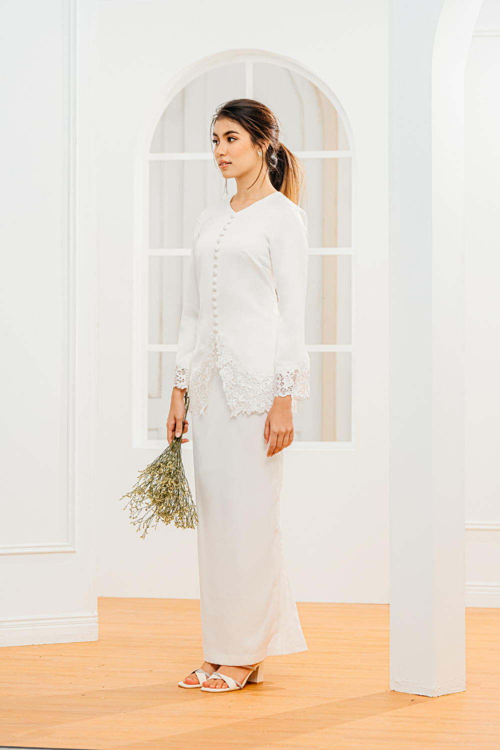 Kartika Bridal Modern Kurung in Off-White – Rico Rinaldi