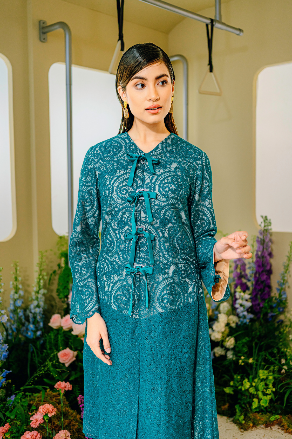 Whulan Long Kebaya Summeraya 2025 in Teal