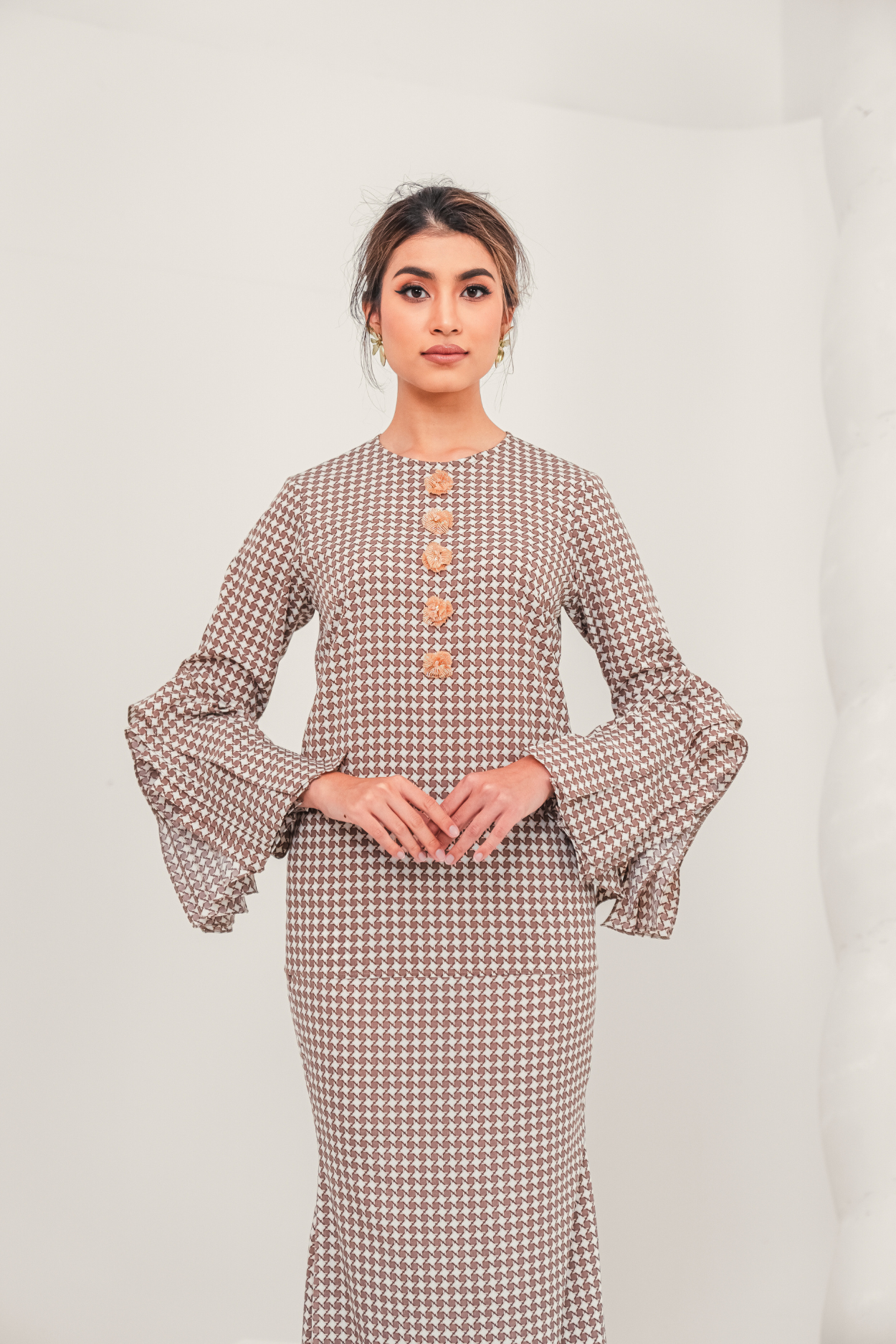 Indah Modern Kurung Summeraya in Light Walnut