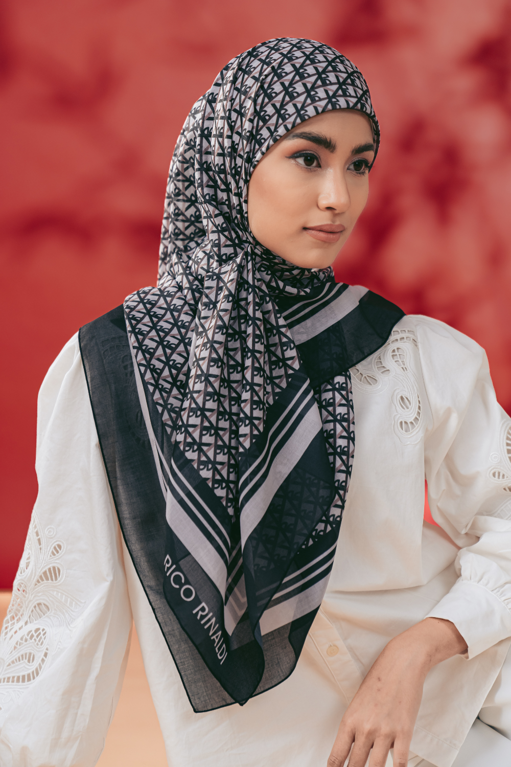 Monorico Scarves in Black