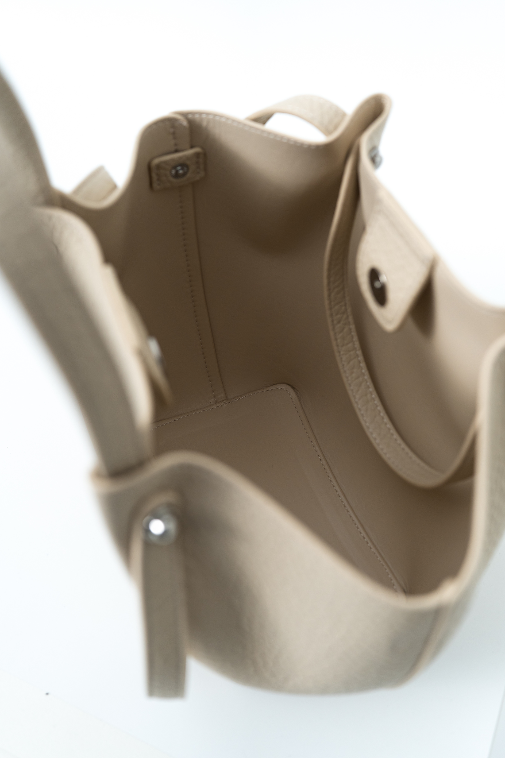 Tikka Tote Bag in Beige