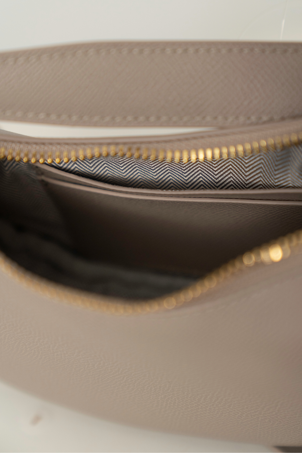 Aero Medium Bag in Cinnamon
