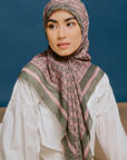 Nuura Scarve in Avocado