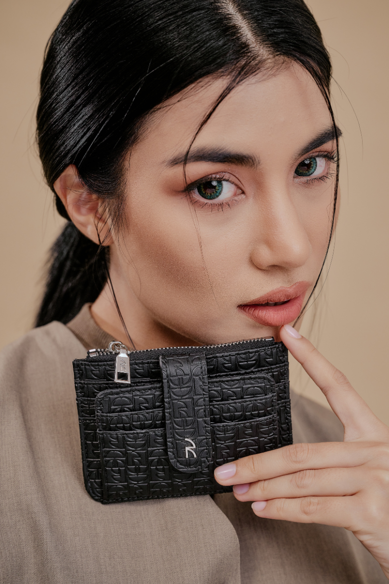 Riri Small Wallet in Black