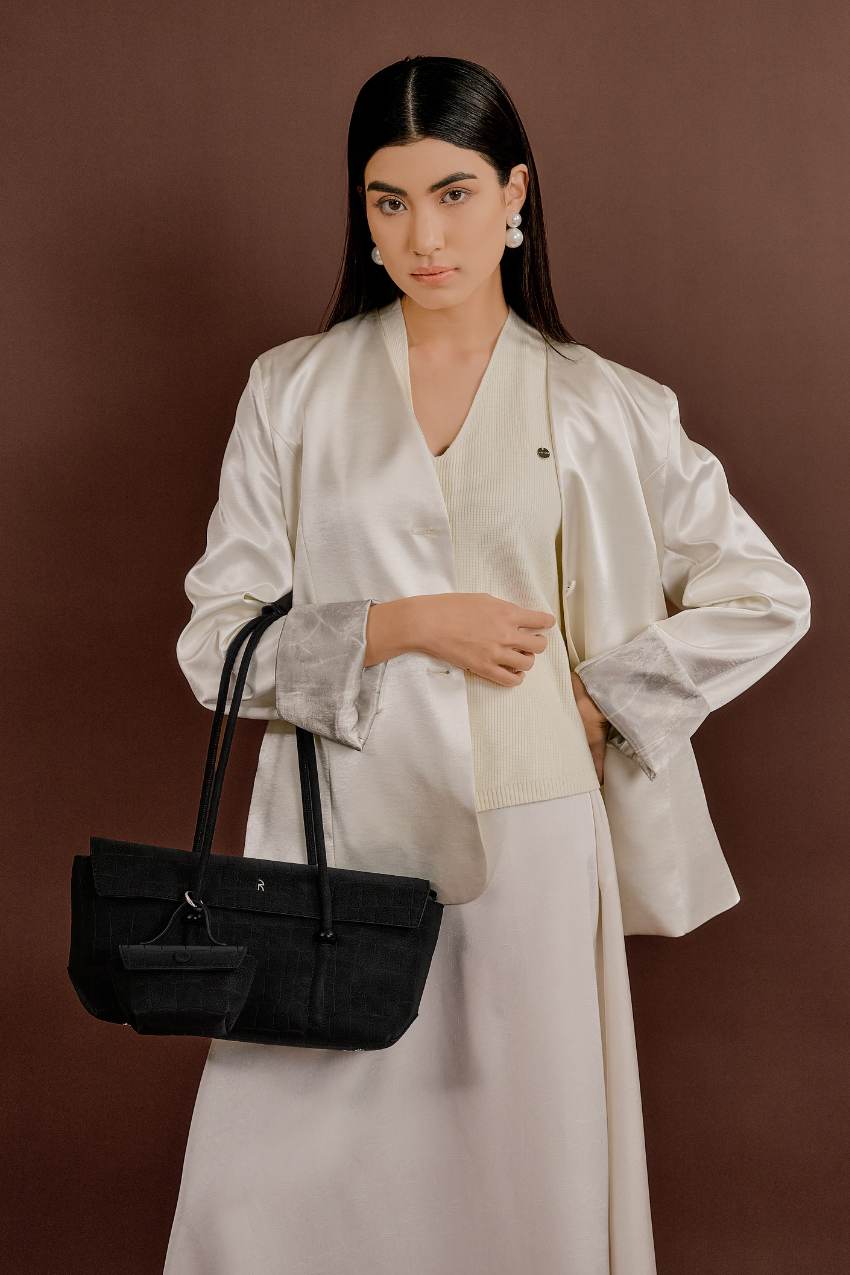 Luxury Rico Rinaldi Mendy Black shoulder bag with detachable mini pouch, elegant East-West handbag for work and everyday wear