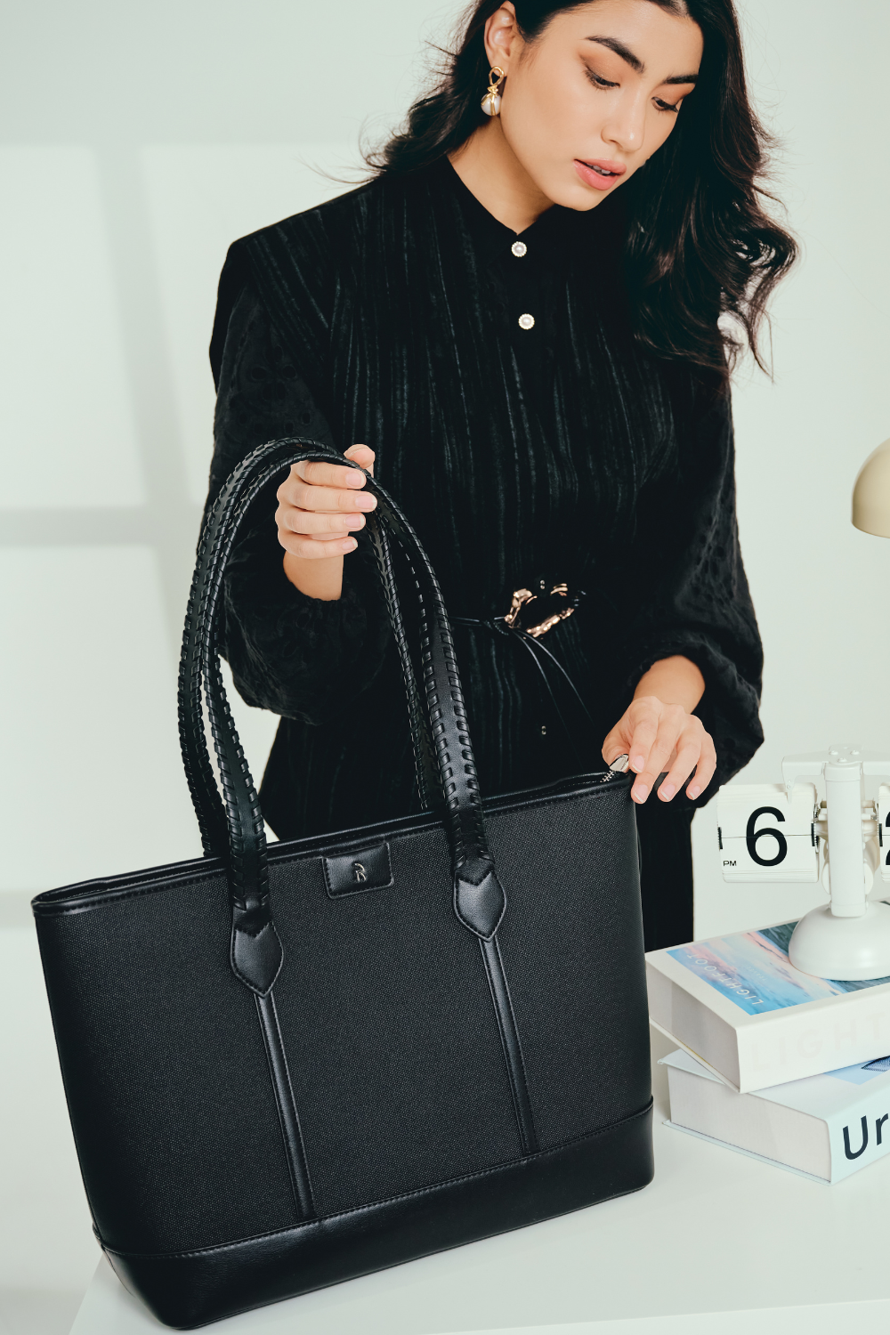 Nirina Tote Bag in Black