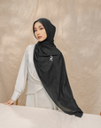 Rivora Embossed Shawl in Black