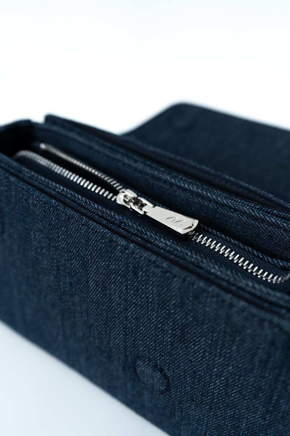 Leo Denim Bag in Dark Blue
