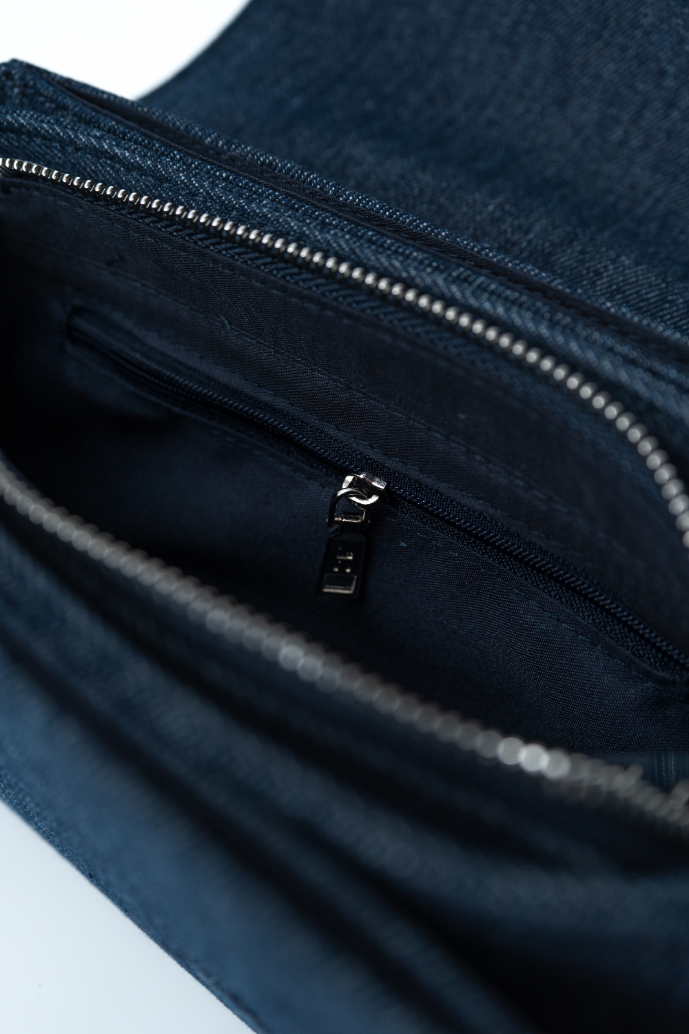 Leo Denim Bag in Classic