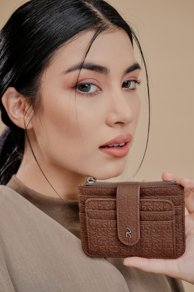 Riri Small Wallet in Brown