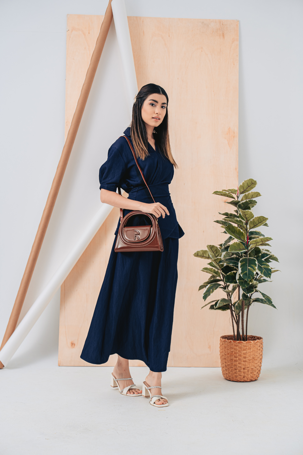 Medium Solace Bag in Cinnamon