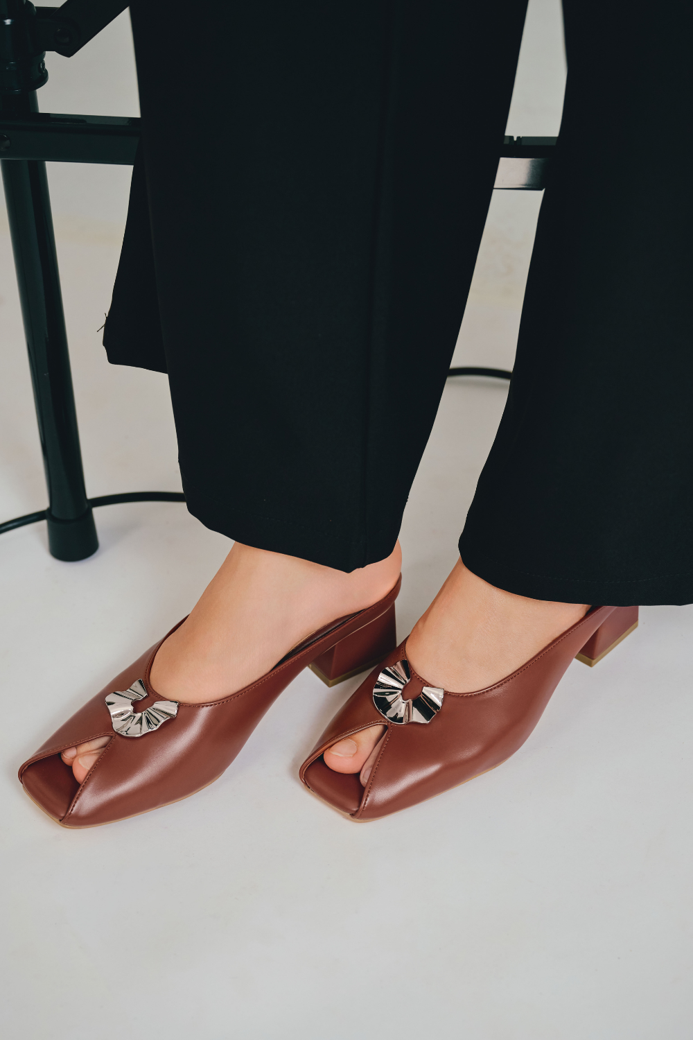 Linda Shoes in Cinnamon