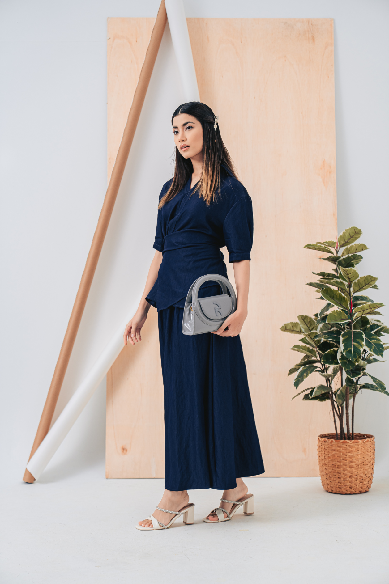 Medium Solace Bag in Cloud