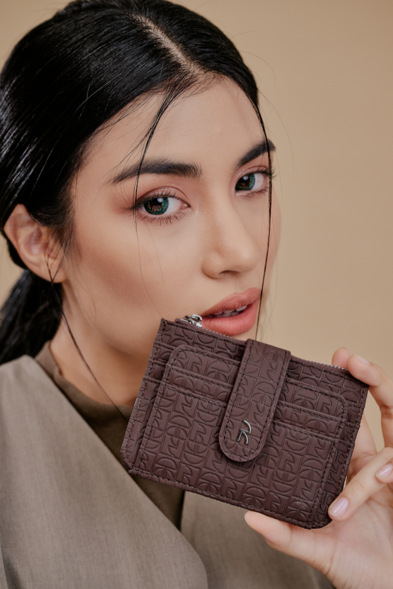 Riri Small Wallet in Dark Brown