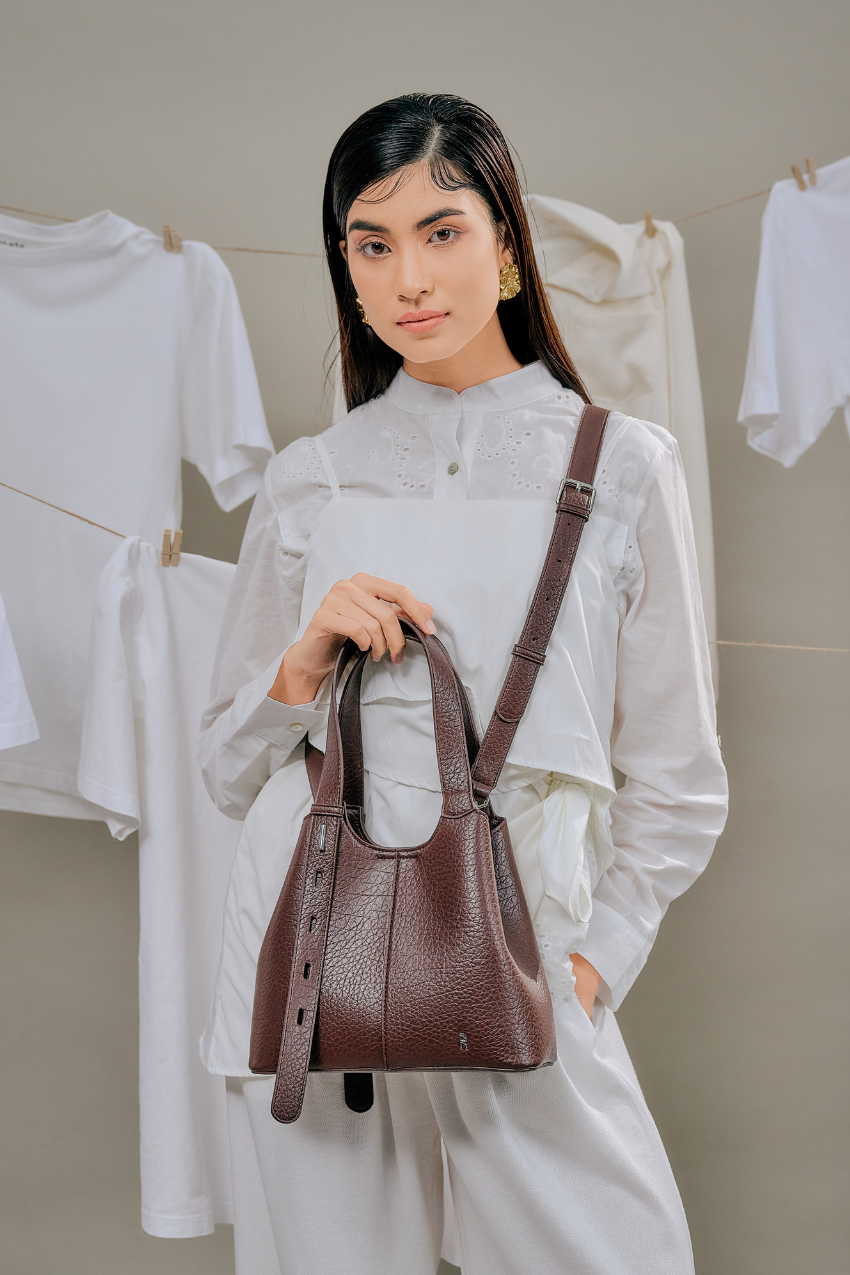 Norri Convertible Shoulder Bag by Rico Rinaldi in Dark Coco