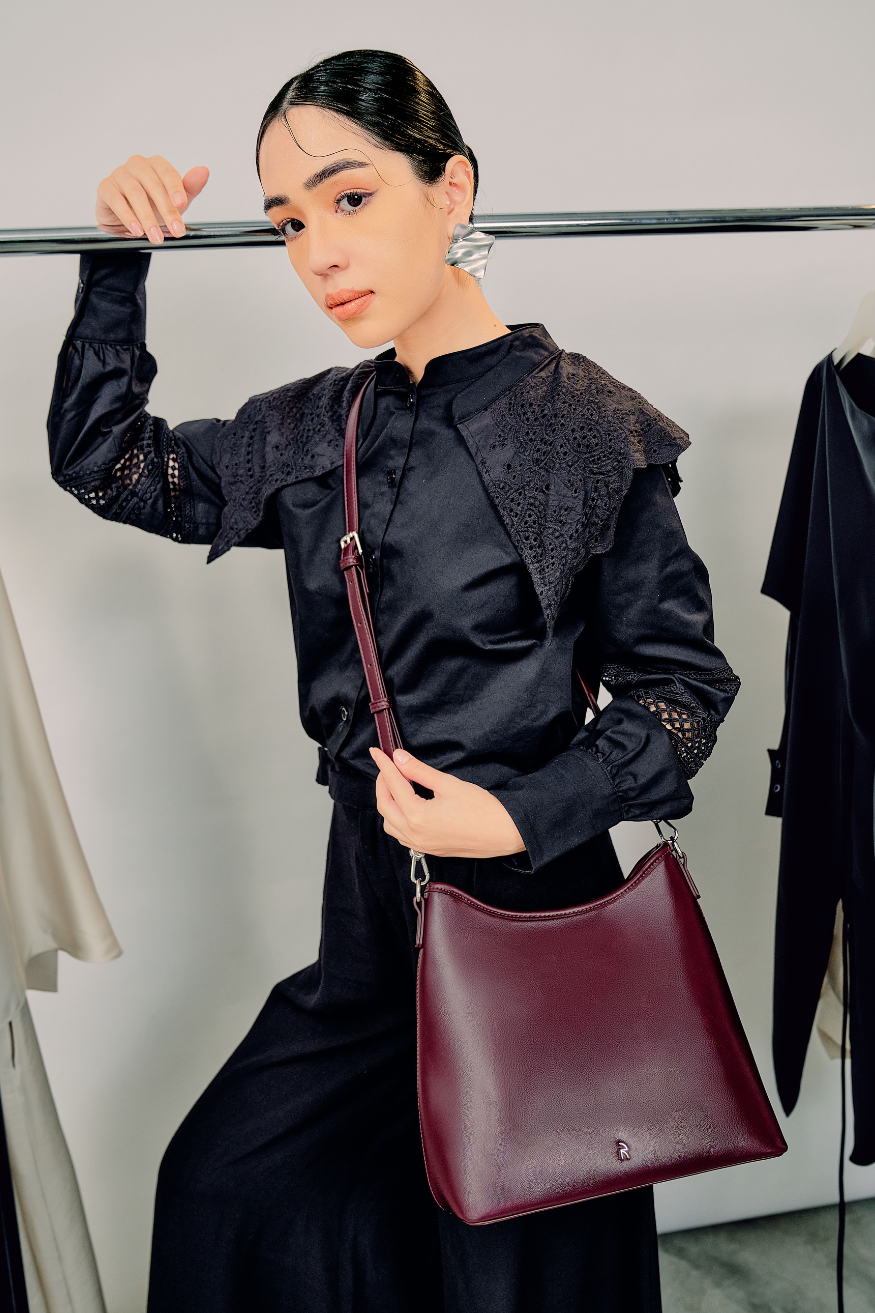 Stella in Dark Maroon