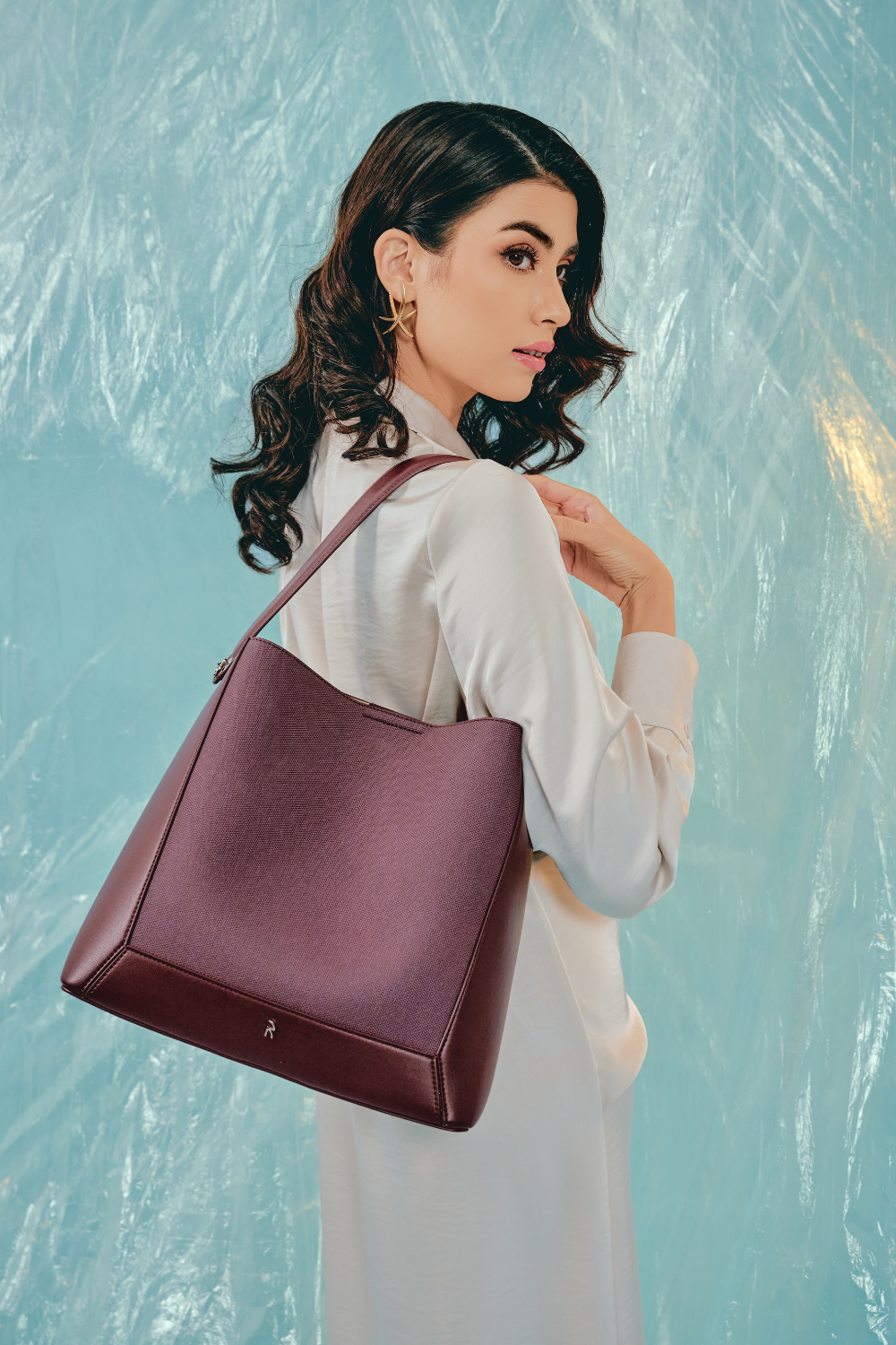 Dumma Hobo Bag in Dark Burgundy