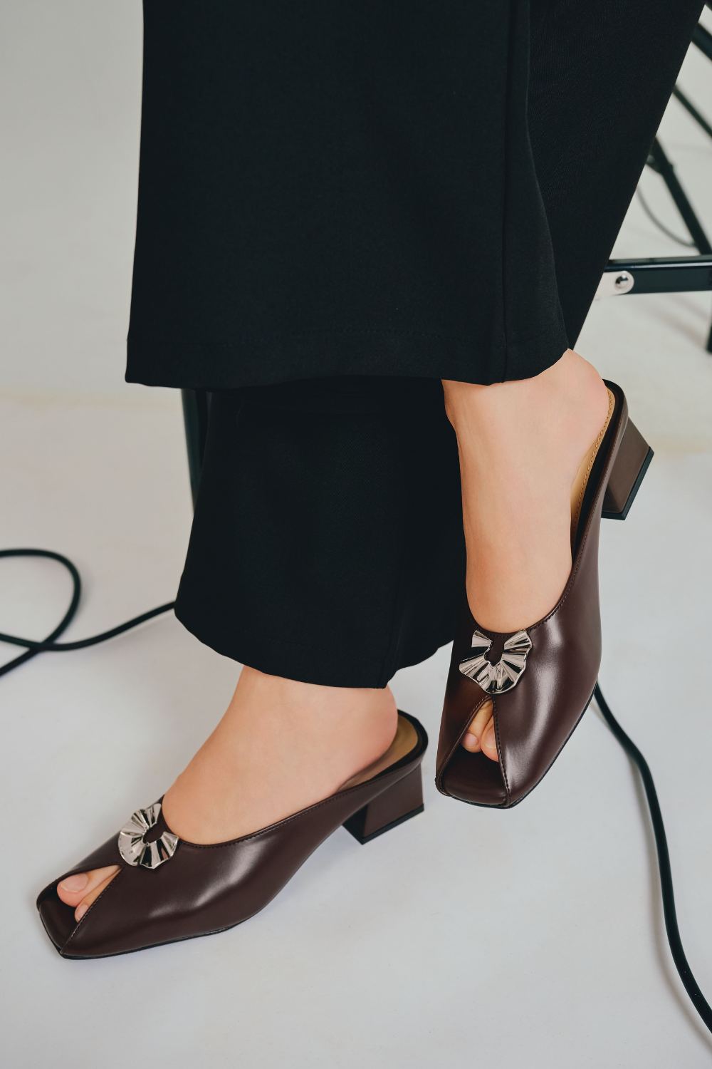 Linda Shoes in Dark Coco