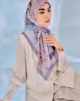 Nayra Scarve in Diamond
