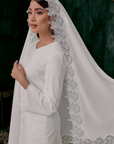 Hanni Bridal Half Moon Veil in Off White