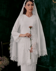 Hanni Bridal Half Moon Veil in Off White