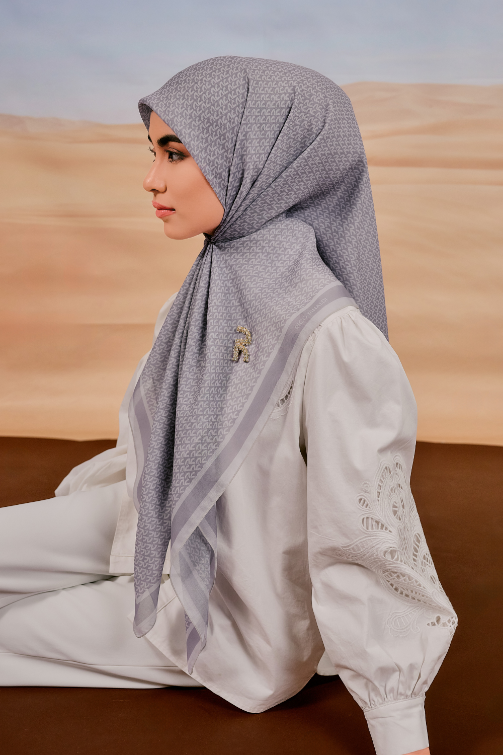 Mori Scarve in Moonstone