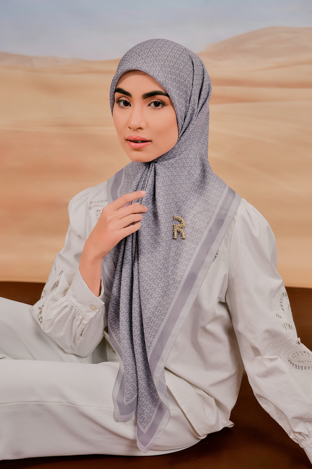 Mori Scarve in Moonstone