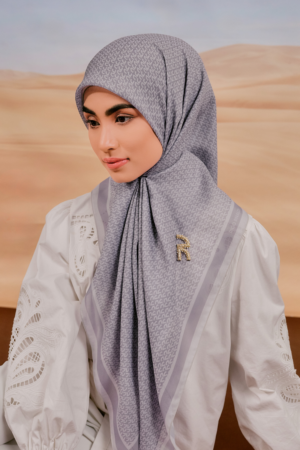 Mori Scarve in Moonstone