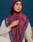 Nuura Scarve in Plum