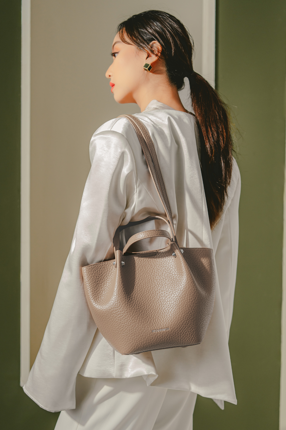 Tikka Tote Bag in Taupe