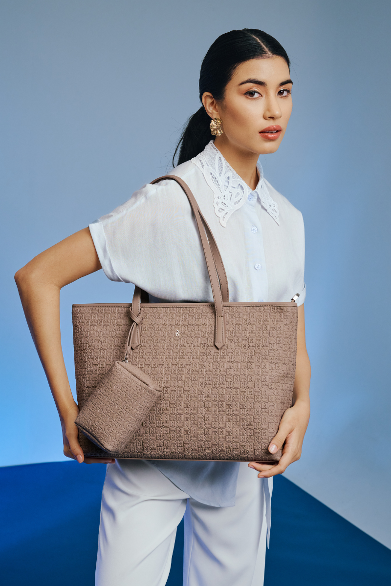 Jiro Tote Bag in Taupe