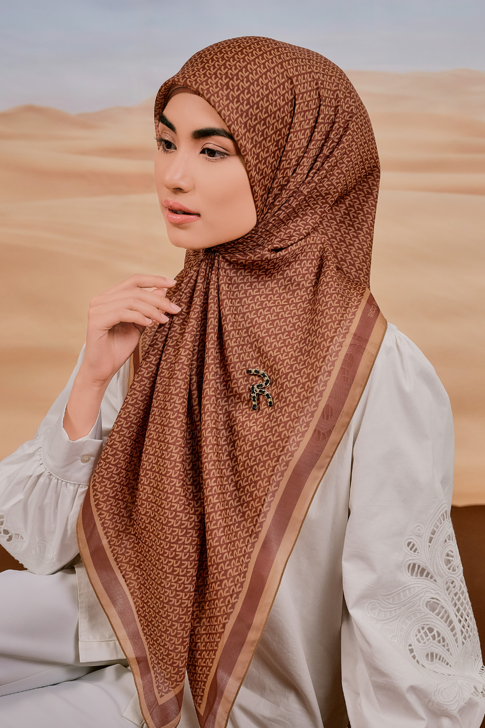 Mori Scarve in Truffle