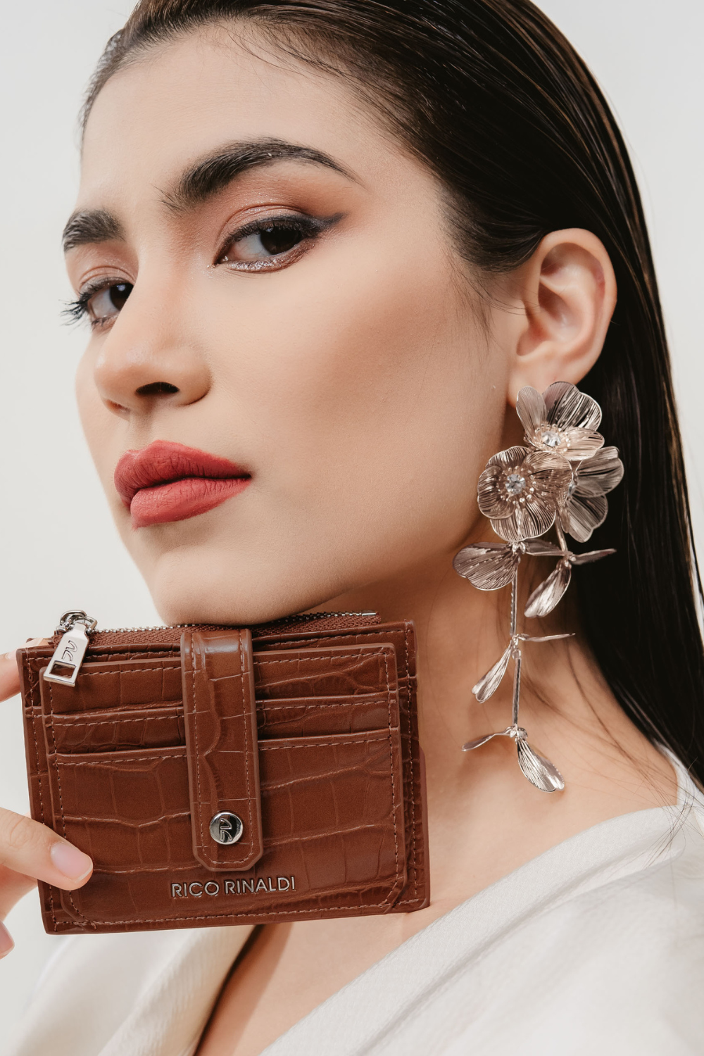 Teo Small Wallet in Wood Brown