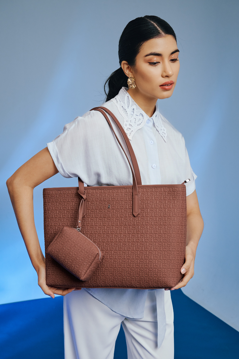 Jiro Tote Bag in Wood Brown