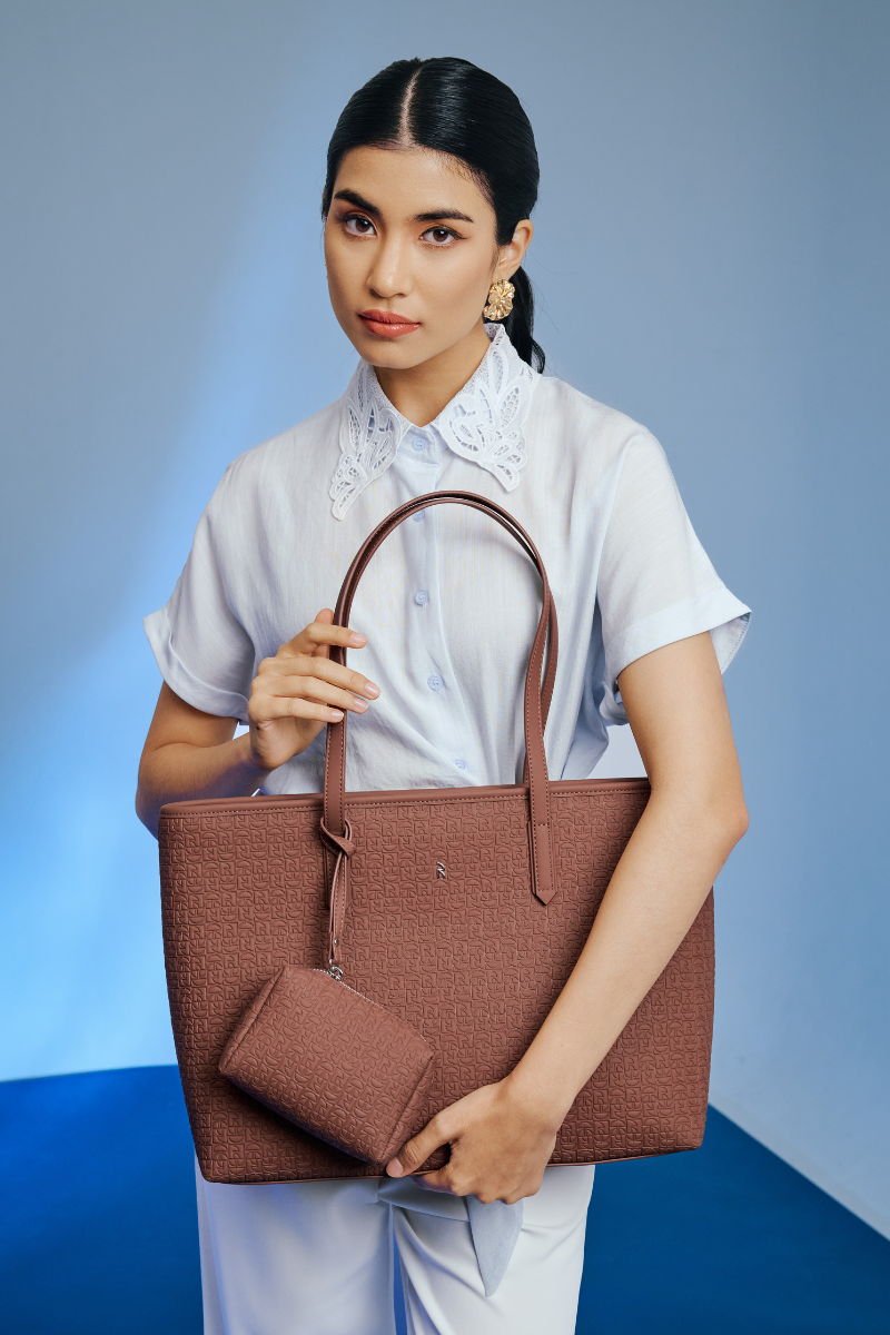 Jiro Tote Bag in Wood Brown