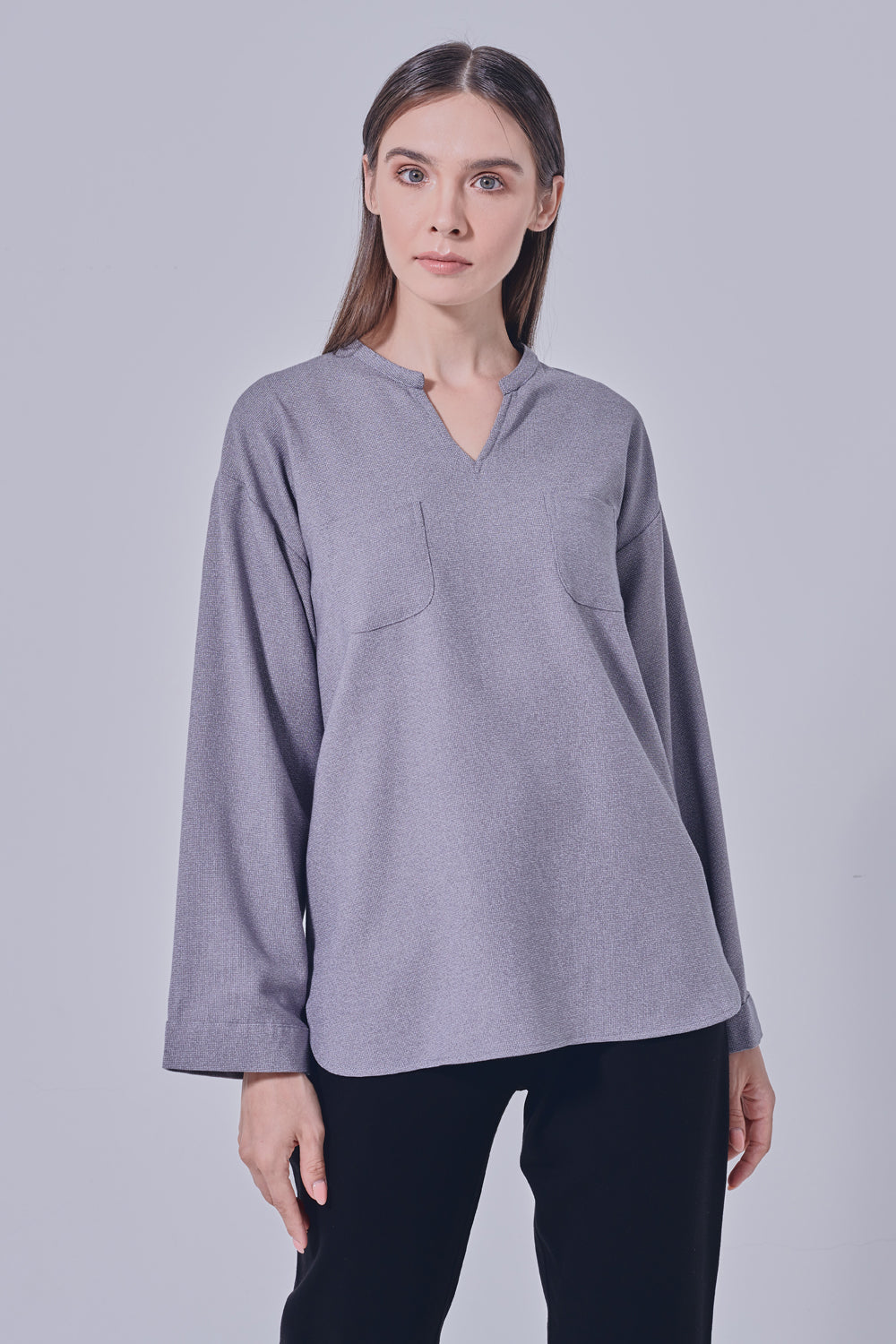 Romi V Neck Blouse in Grey – Rico Rinaldi